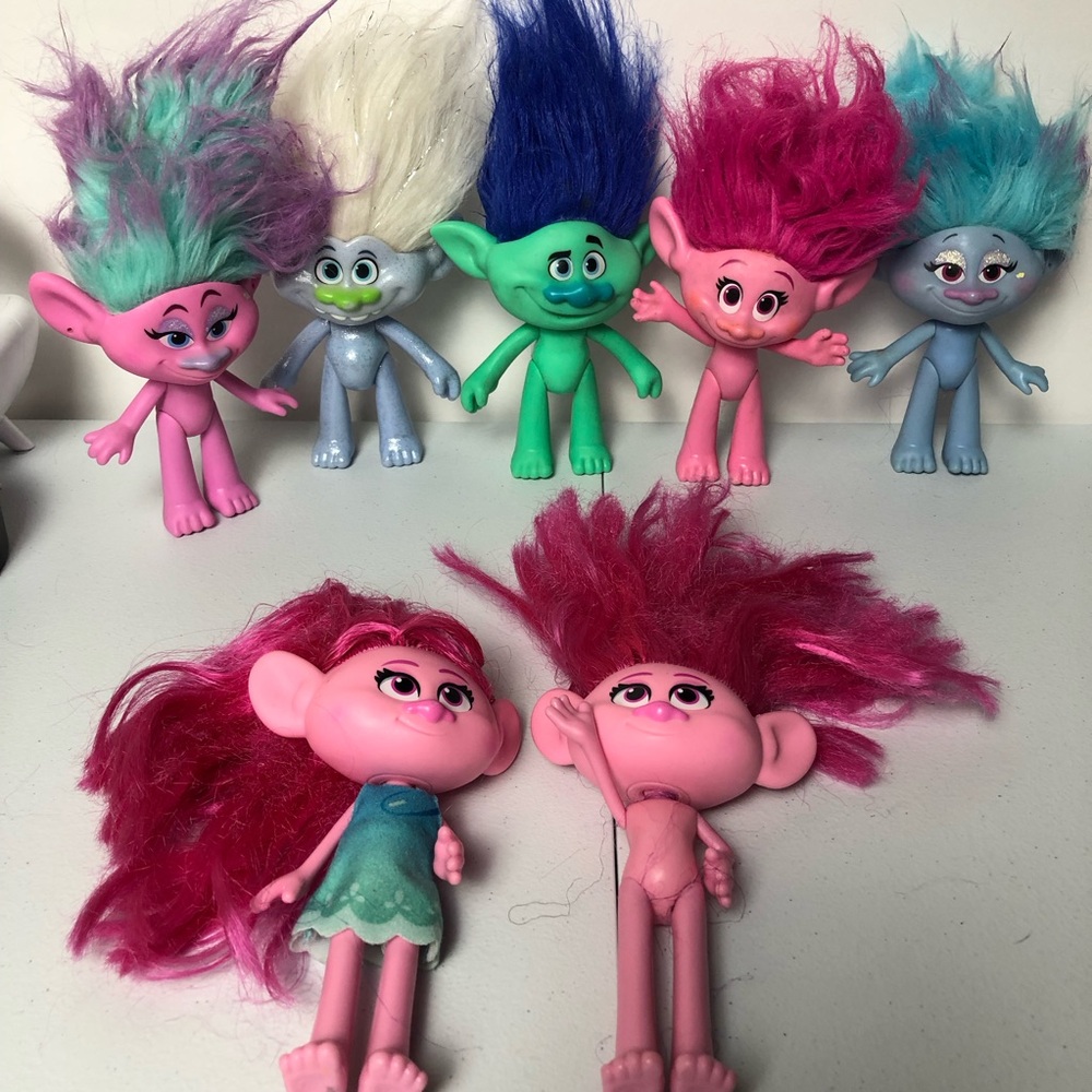 Hasbro Troll Dolls Set with Pink, Blue, Green, Purple Hair